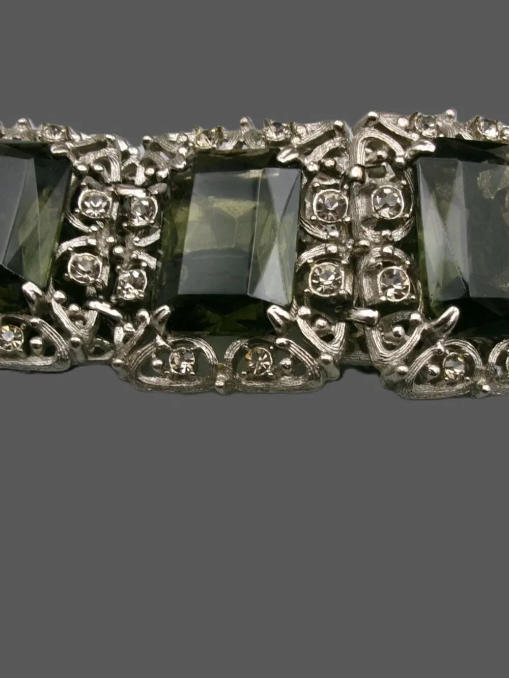 Sarah Coventry Celebrity Complete Parure Set, Bracelet, Brooch, Earrings Ring
